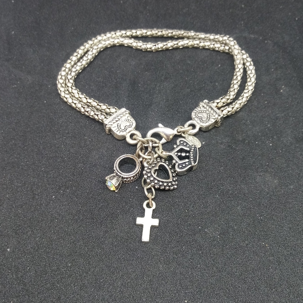 Charm bracelet